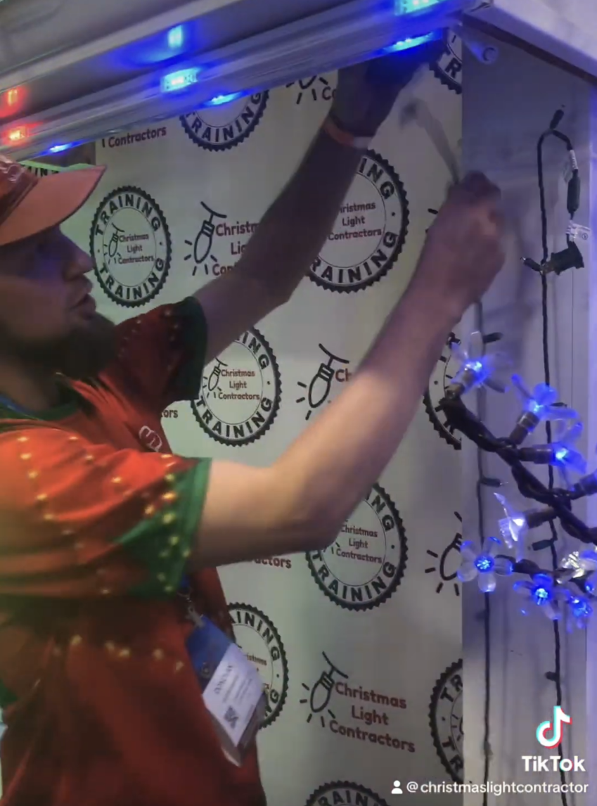 The Easiest Way to Install Light Bulbs